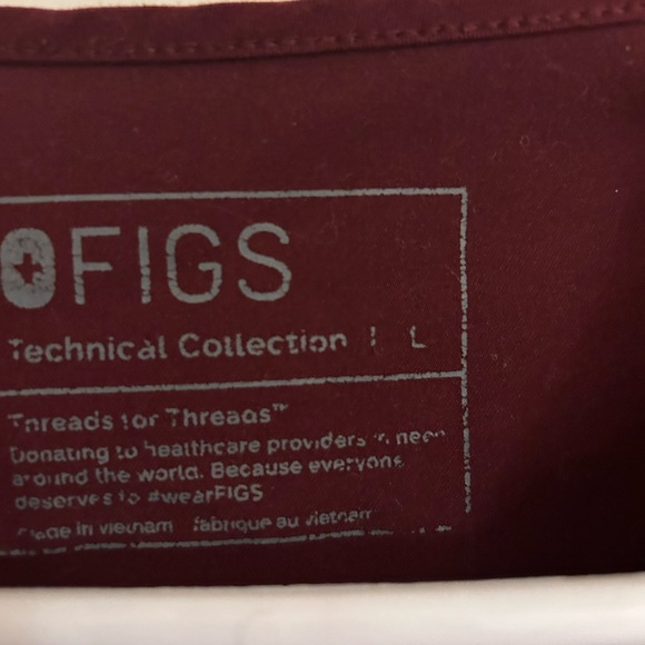 Burgundy Figs Scrubs Set with Jogger Pants Large - Picture 3 of 3